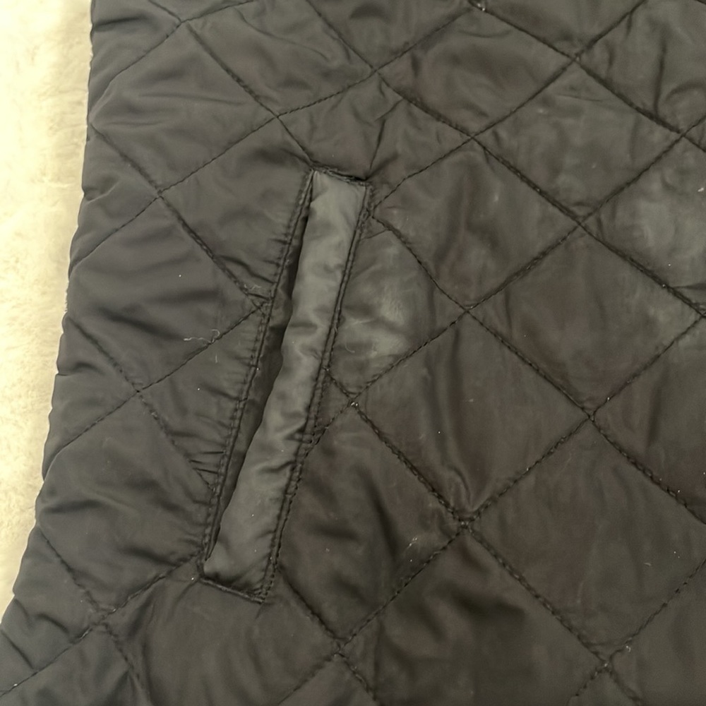 Vest - Picture 2 of 3
